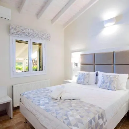 Ninos Corfu Villa *